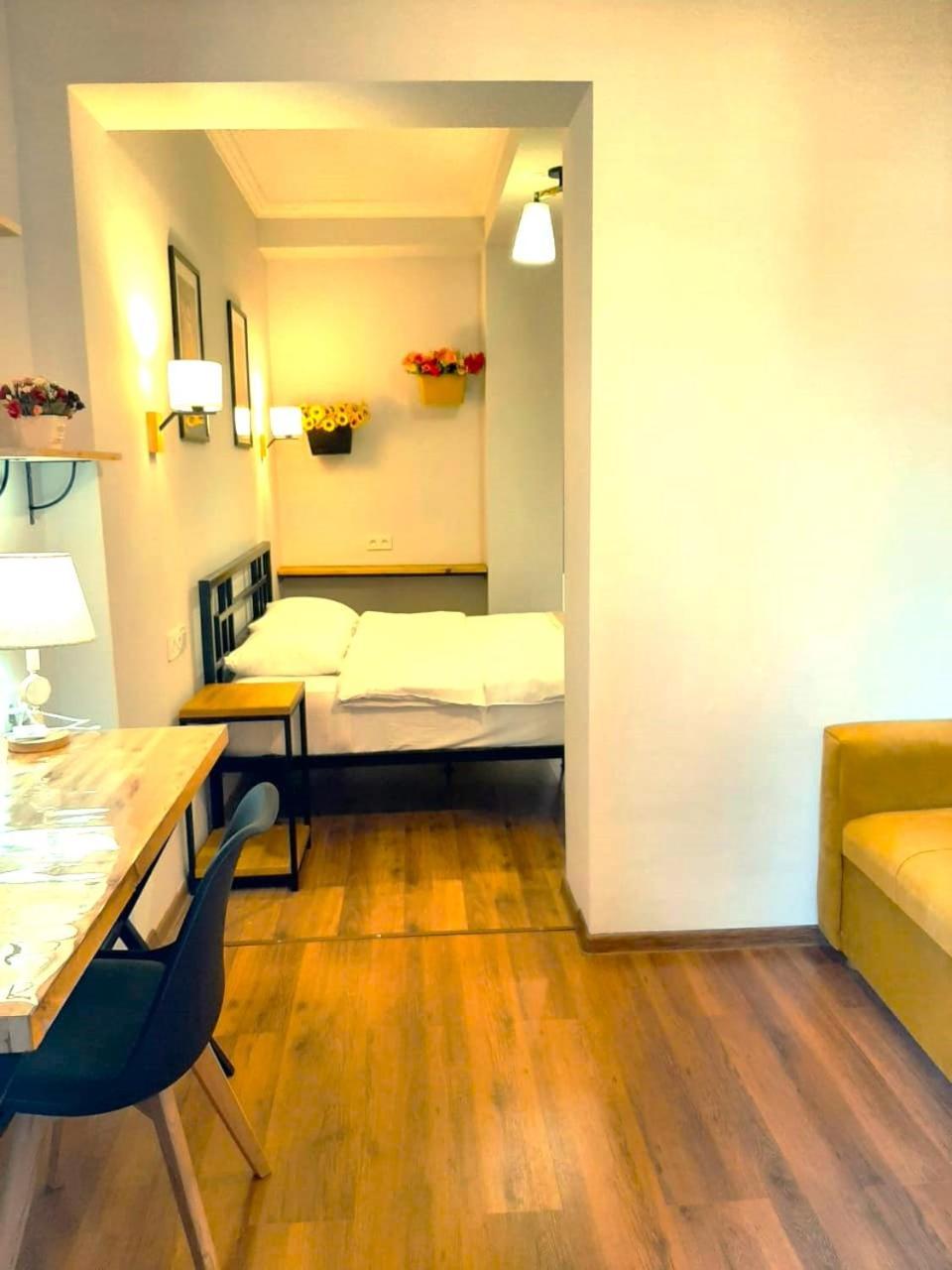 Style With Courtyard Апартаменты Тбилиси