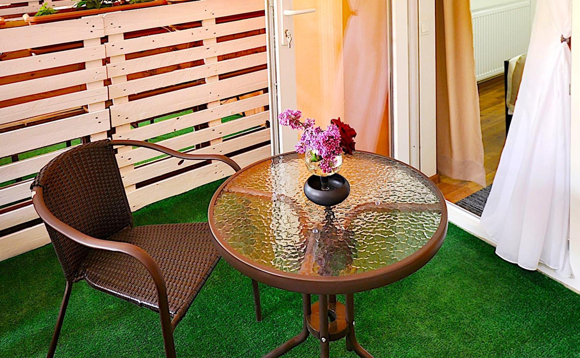 Style With Courtyard Апартаменты Тбилиси