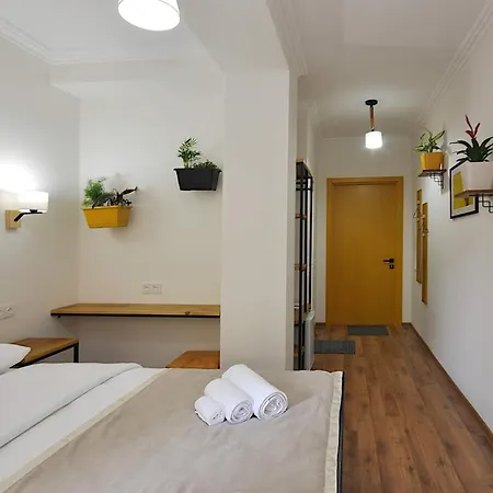 Style Apartment With Courtyard Тбилиси Номер фото