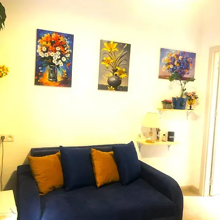Style Apartment With Courtyard Тбилиси Экстерьер фото