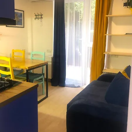 Style Apartment With Courtyard Тбилиси Экстерьер фото