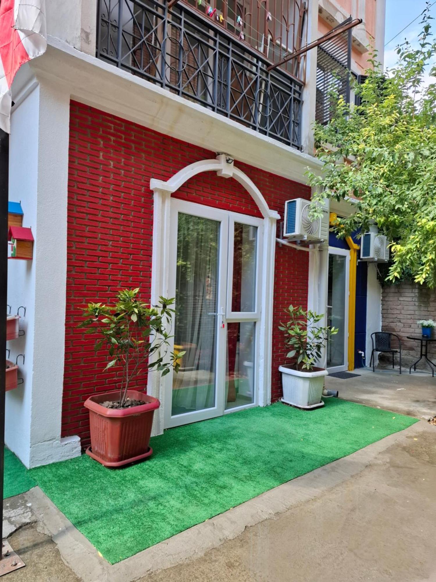 Style With Courtyard דירה טביליסי